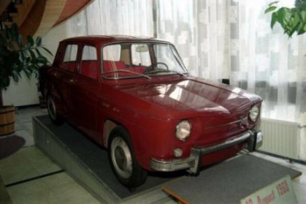 Retromobil Club: 34 de autoturisme Dacia au fost transformate în maşini istorice şi au scăpat de REMAT